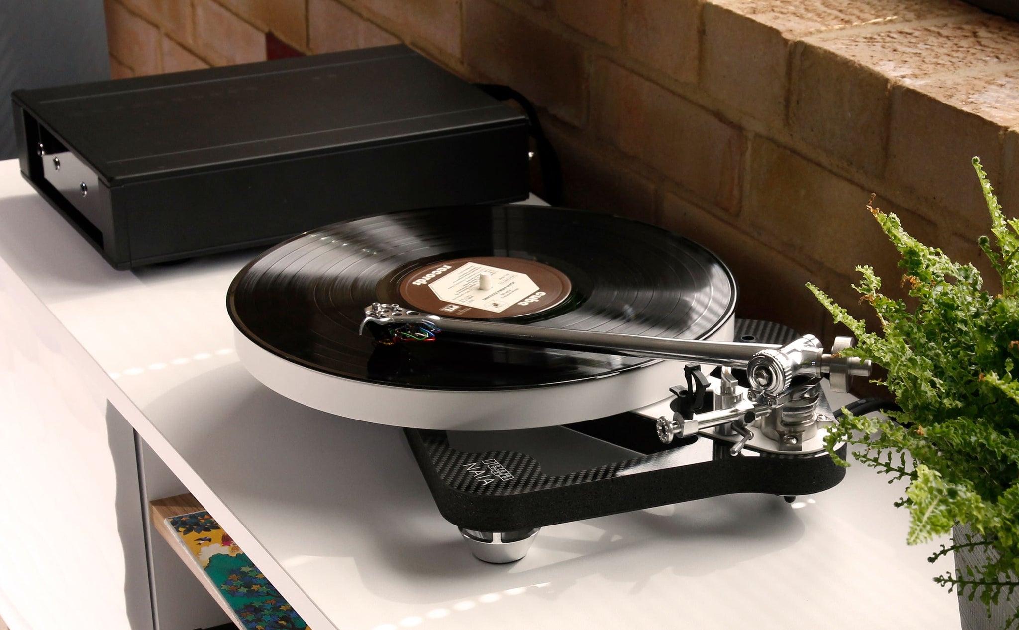 Rega Naia Reference Turntable - Ultra Sound & Vision
