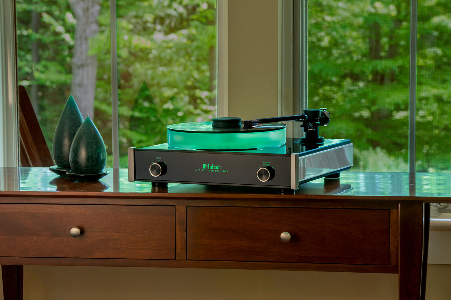 McIntosh MT5 Precision Turntable - Ultra Sound & Vision